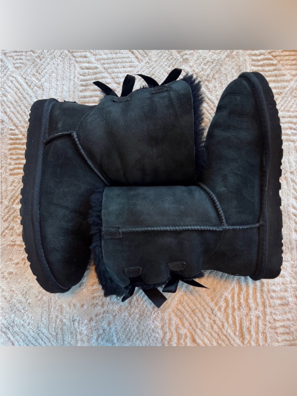 UGG Women’s Bailey Bow II Black Suede Shearling Boots Size 7